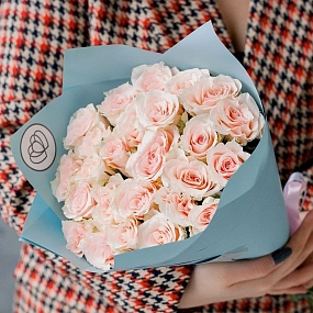 Букет из 25 нежно-розовых роз 40 см (Кения)