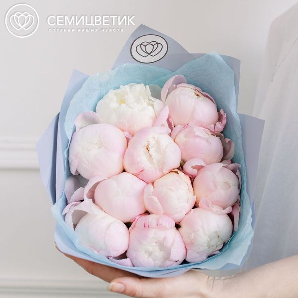 Букет из 11 нежно-розовых пионов Gardenia Premium