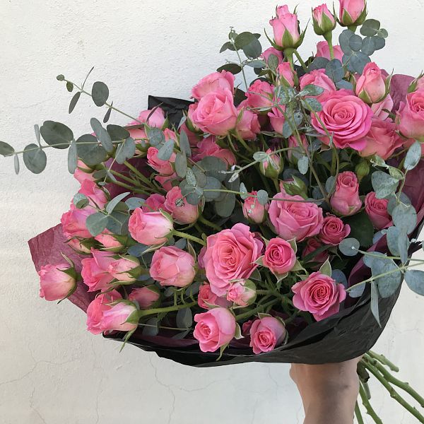 Монобукет из  9 кустовых роз