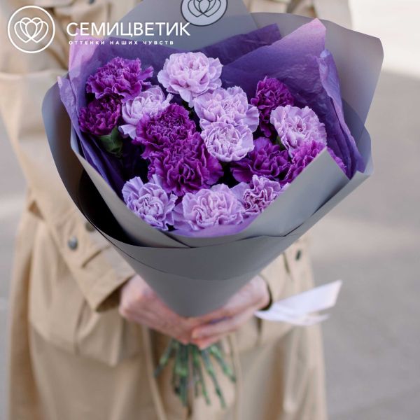 Букет из 15 сиреневых и фиолетовых гвоздик