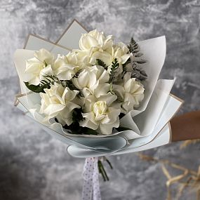 Букет из белых роз