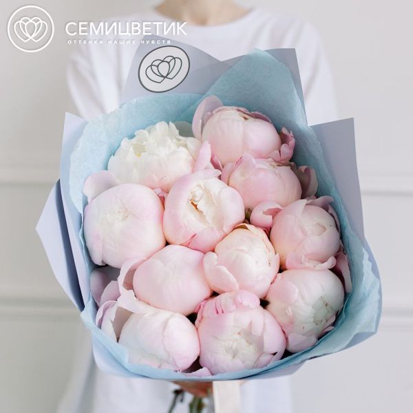 Букет из 11 нежно-розовых пионов Gardenia Premium