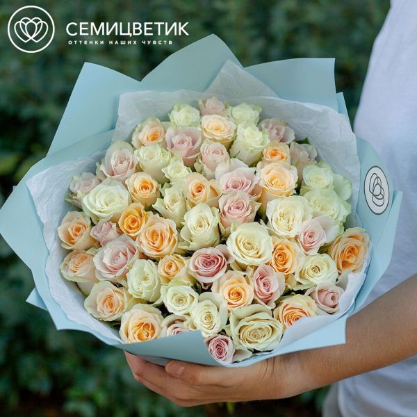Букет из 51 розы 40 см нежный микс (Кения)