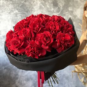 Букет из 25 красных роз