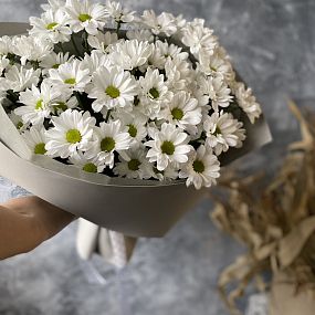 Большой букет из ромашек