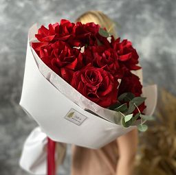 Букет из красных роз