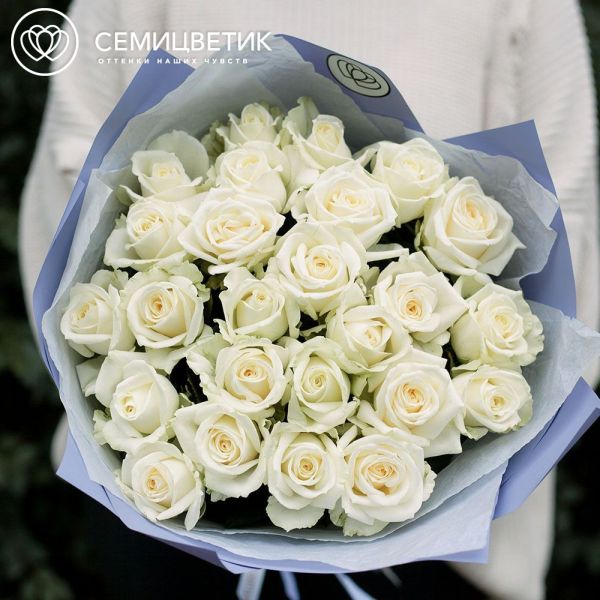 Букет из 25 белых роз 60 см (Россия)