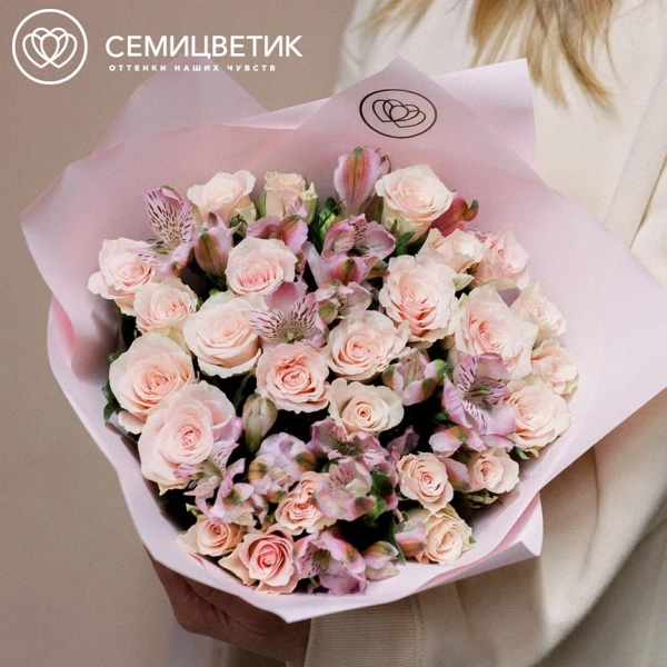 Букет из 25 розовых роз 40 см (Кения) и 7 розовых альстромерий